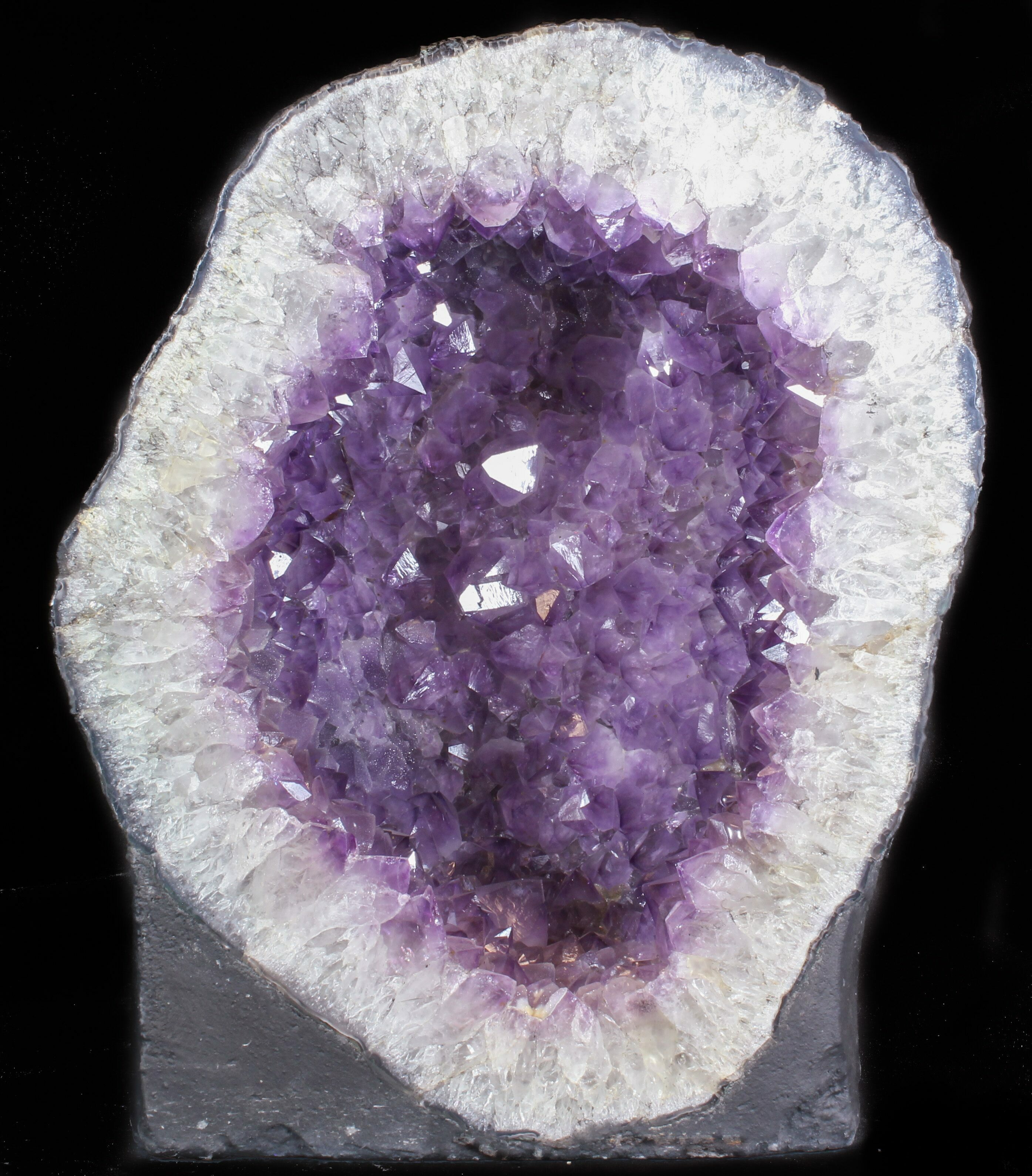 17-amethyst-geode-free-us-shipping-114-lbs-for-sale-34442